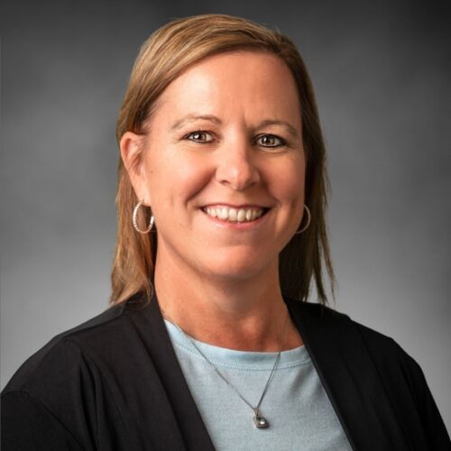 wendy reeling headshot