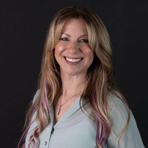 headshot of taryn reed